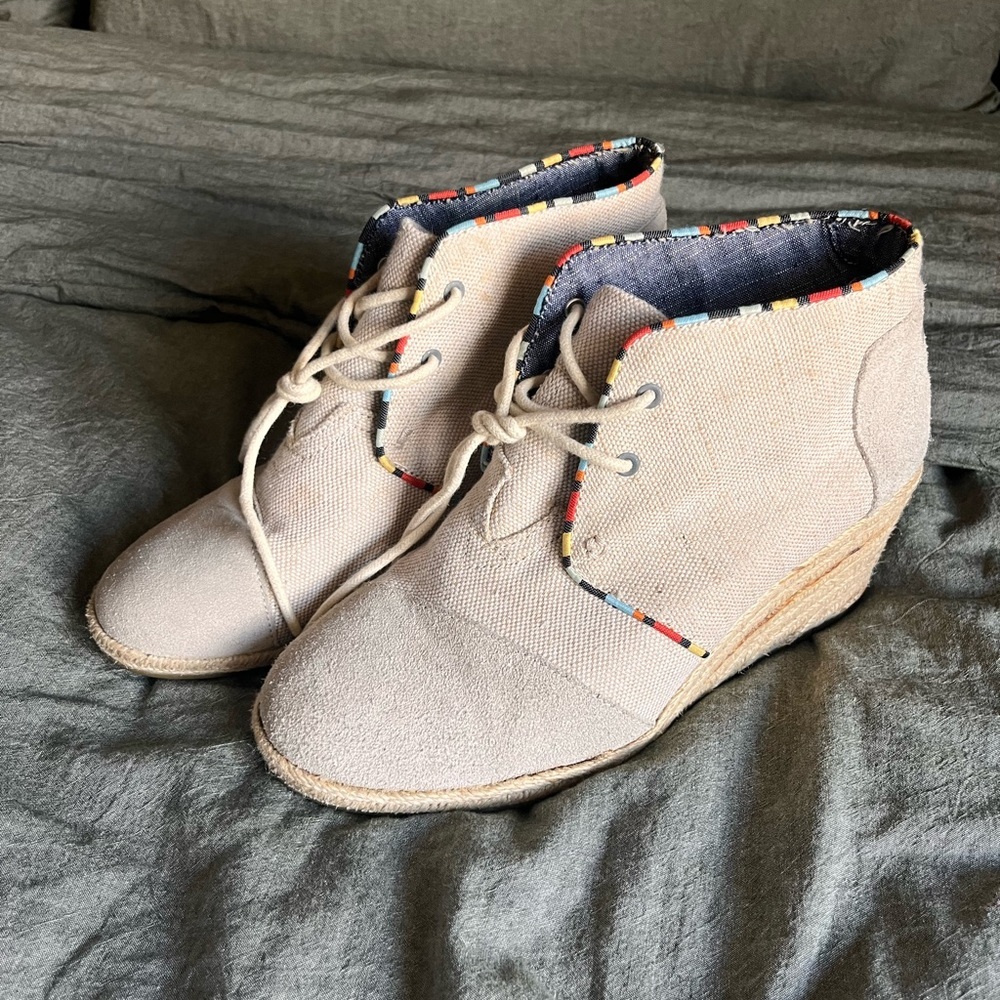 TOMS Women’s Desert Wedge Heel Booties in Whisper Burlap - Picture 2 of 8